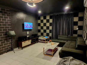 Johor Jaya -- KTV & Swimming Pool & Mahjong #5BR2B 15pax